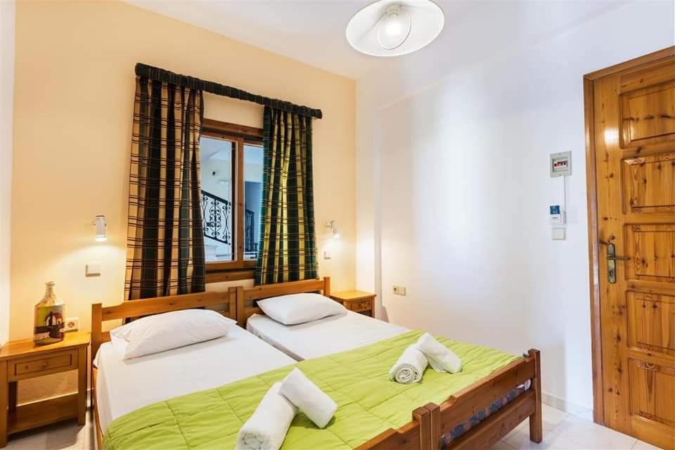 Michalis Litinas Apartments Agia Marina  Ngoại thất bức ảnh