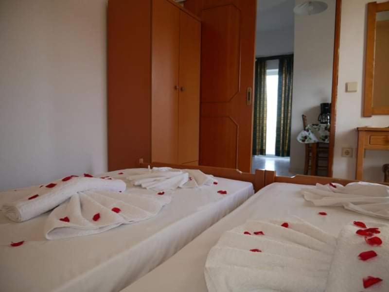 Michalis Litinas Apartments Agia Marina  Ngoại thất bức ảnh