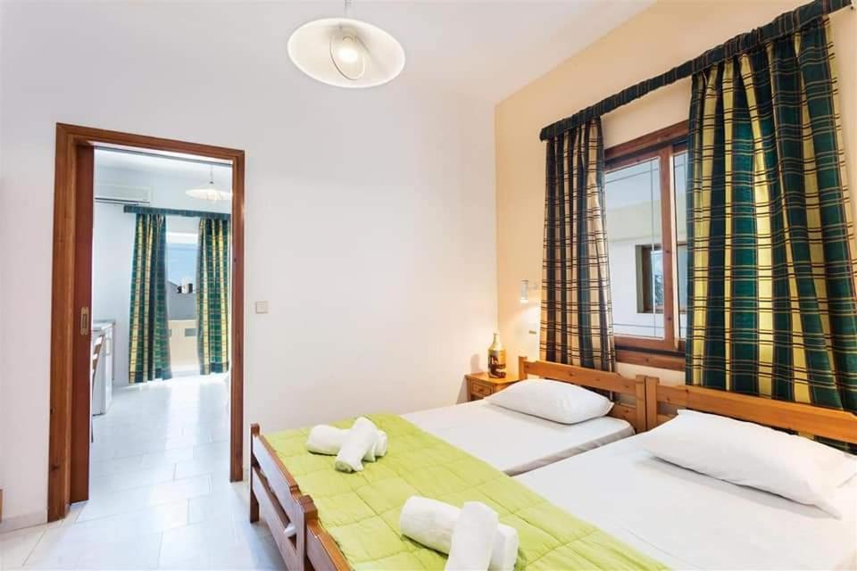Michalis Litinas Apartments Agia Marina  Ngoại thất bức ảnh
