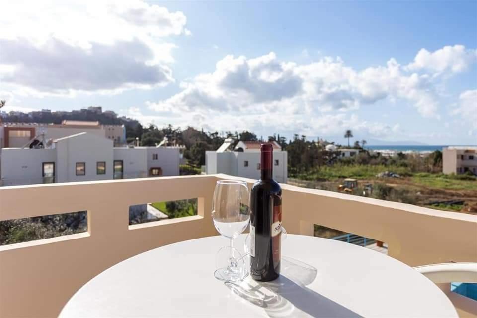 Michalis Litinas Apartments Agia Marina  Ngoại thất bức ảnh