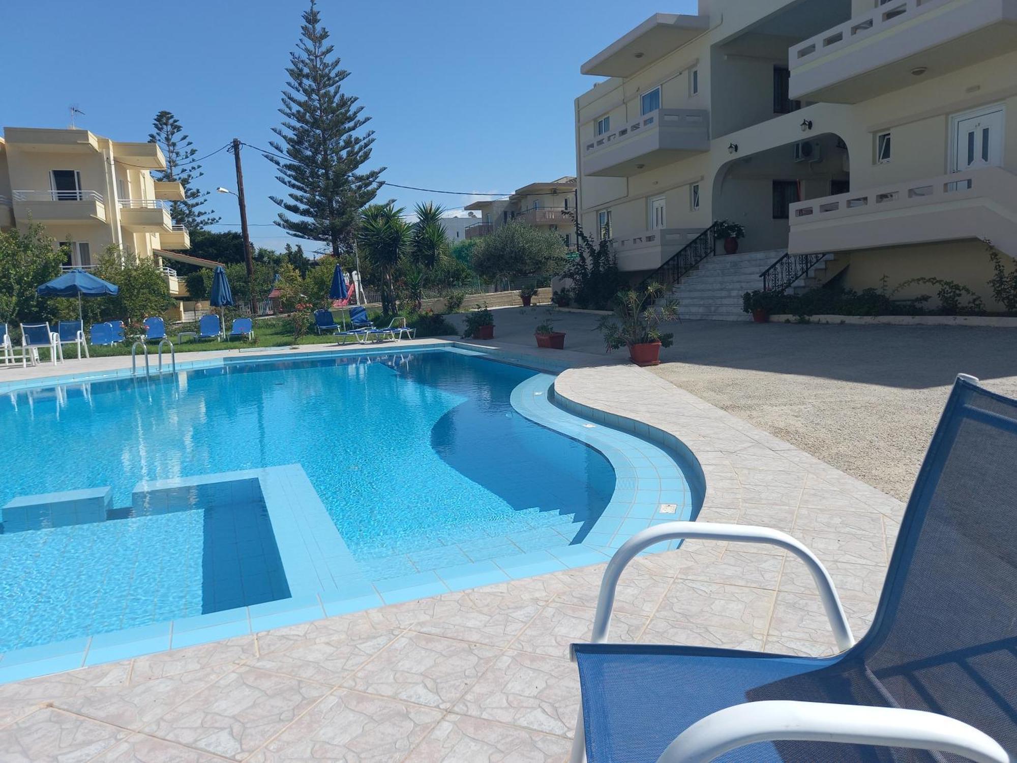 Michalis Litinas Apartments Agia Marina  Ngoại thất bức ảnh